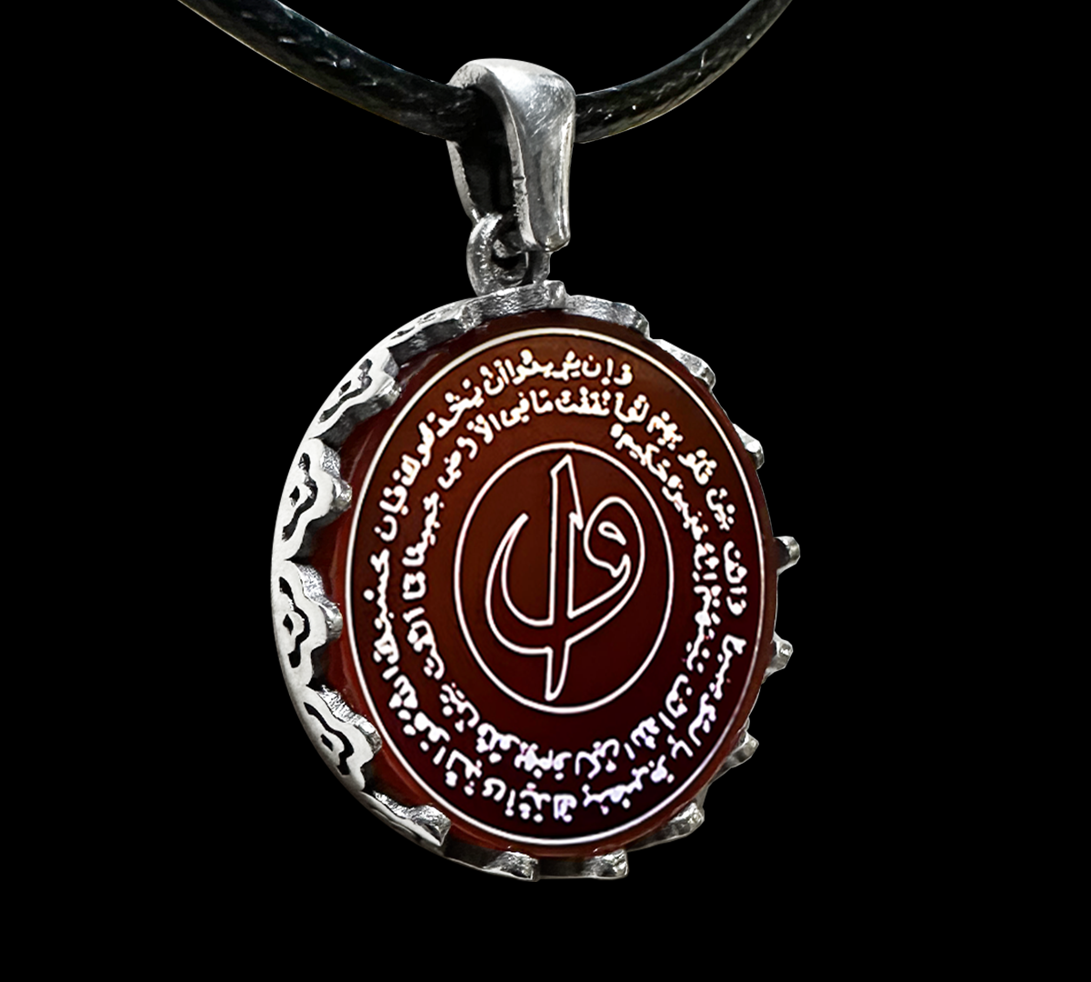 Sevgi, Aşk ve Muhabbet Kolyesi